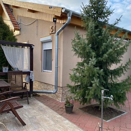 Mandi Apartman Veresegyház Екстериор снимка
